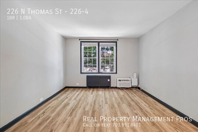 Foto del edificio - 226 N Thomas St