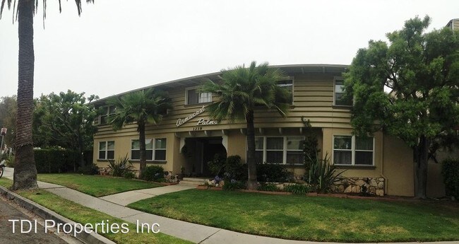 Building Photo - 1218 Armacost Ave