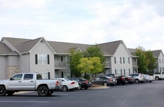 Building Photo - 1385 S Donahue Dr