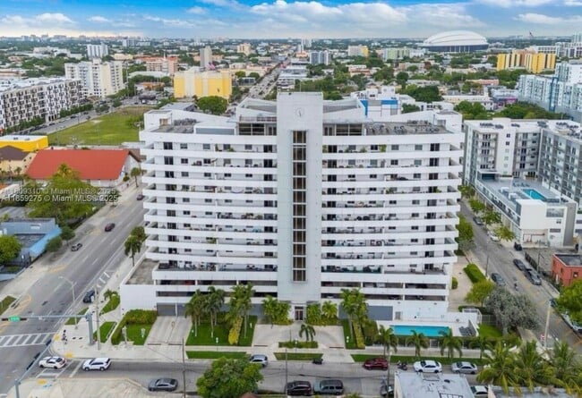 Foto del edificio - 36 NW 6th Ave