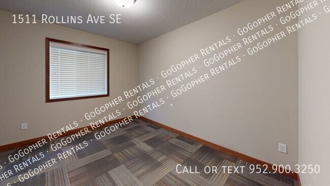 Building Photo - Brand new 6 bed 2.5 bath unit  Great locat...