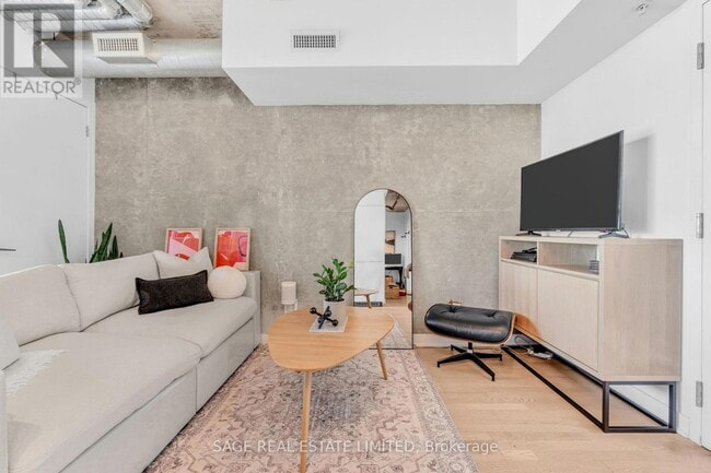 Building Photo - 109 Wolseley St