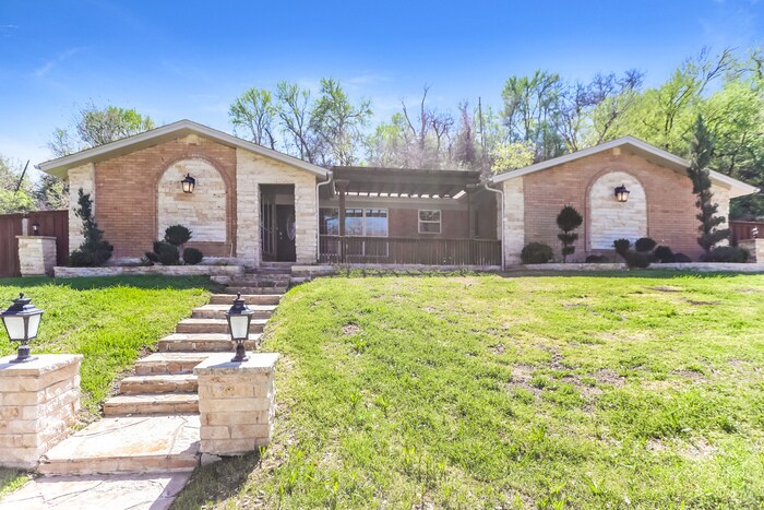 Foto principal - 5216 Blue Valley Ct