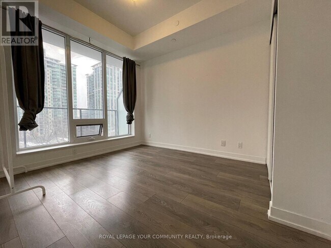 Building Photo - 28 Avondale Ave