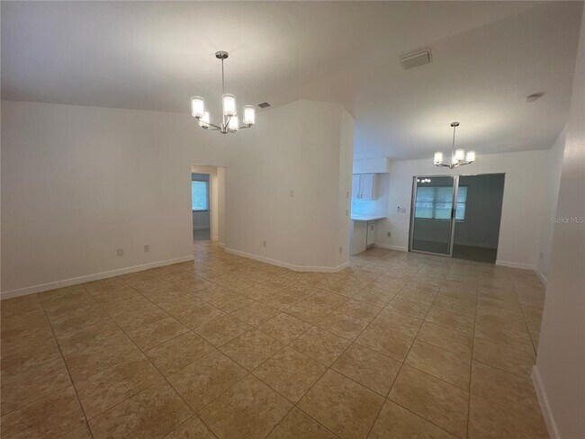 Foto del edificio - 22472 Tennyson Ave
