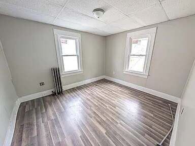 Foto del edificio - 305 Putnam St
