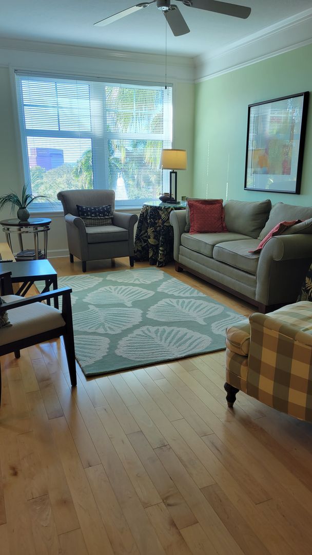 Foto del edificio - SHORT TERM/SEASONAL DOWNTOWN