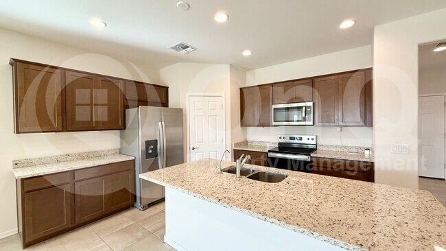 Foto del edificio - 17839 W Getty Dr