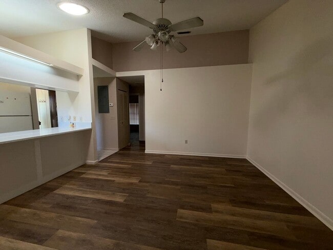 Building Photo - 250 Terrace Hill Blvd