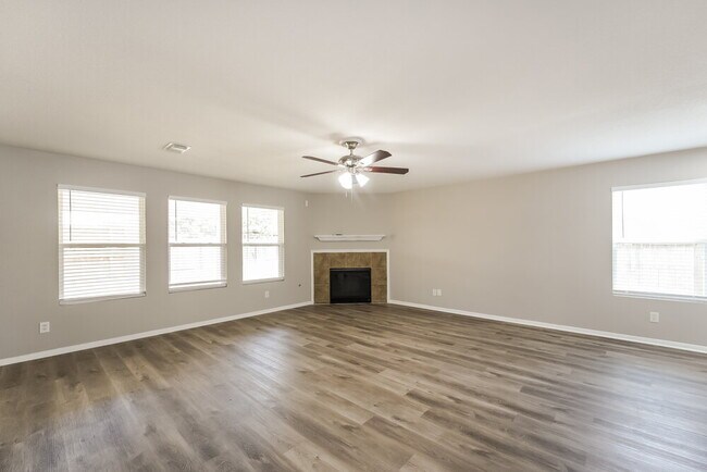 Building Photo - 20806 Fox Trot Ct