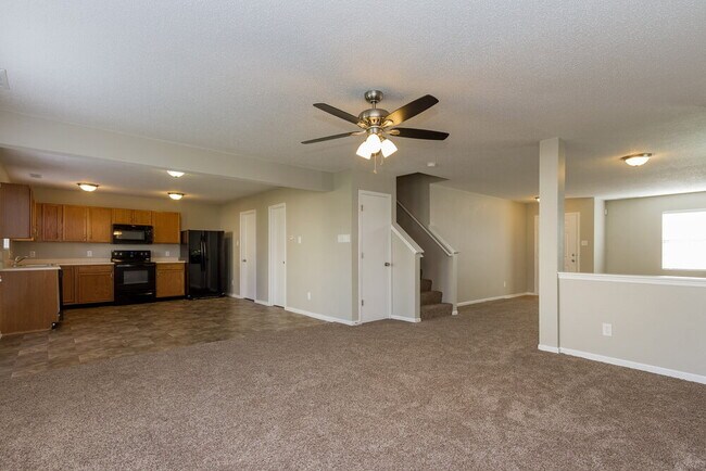 Building Photo - 9160 Middlebury Way