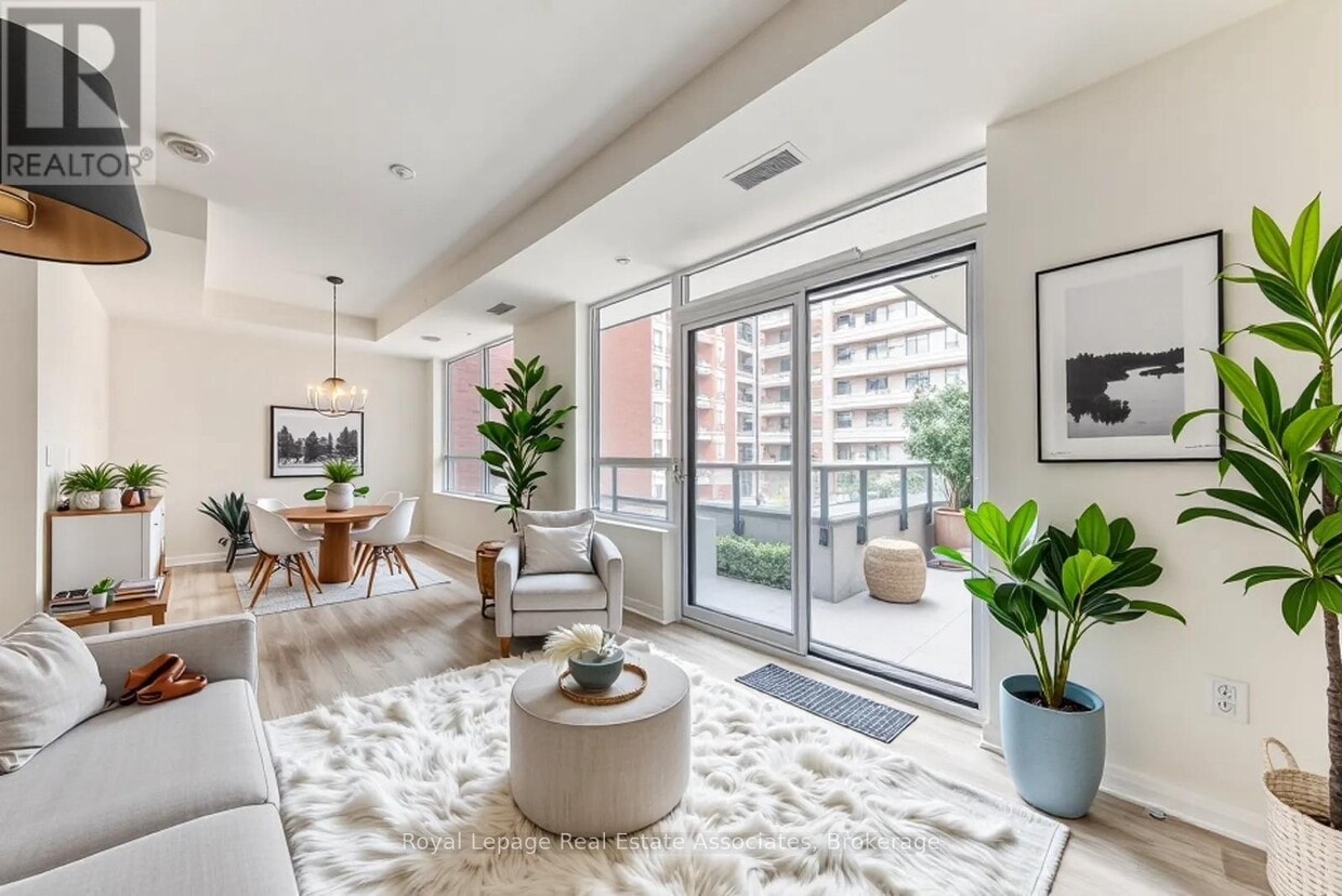 Photo principale - 3270 Sheppard Ave E