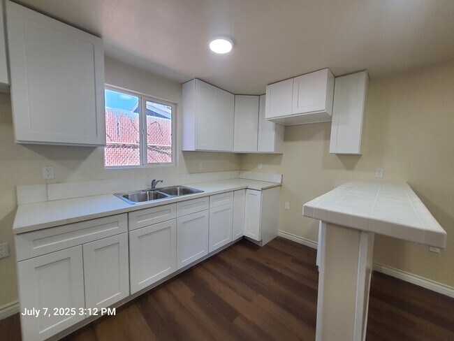 Foto del edificio - 1221 W 152nd St