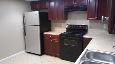 Building Photo - 7846 N Coronet Ct