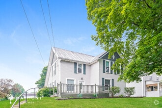 Building Photo - 32 E Main St