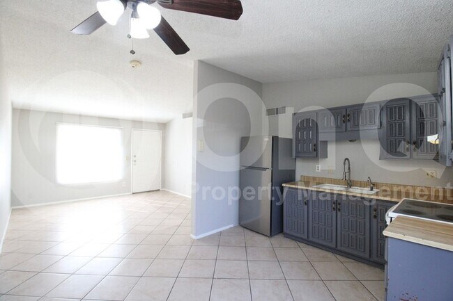 Foto del edificio - 3120 N 67th Ln