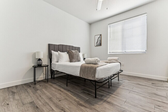 Foto del edificio - 9450 W Cabela Dr