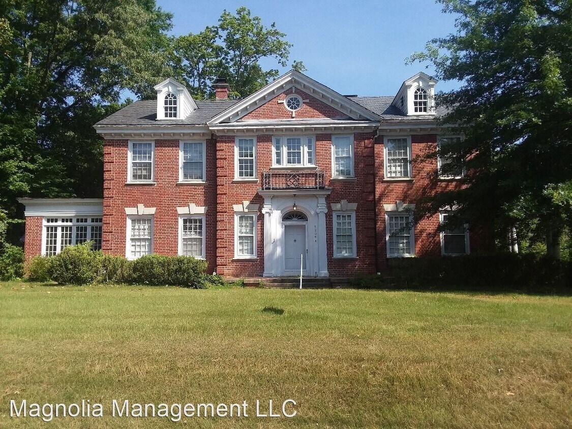 Primary Photo - 5 br, 3 bath House - 1204 S. Garnett St.