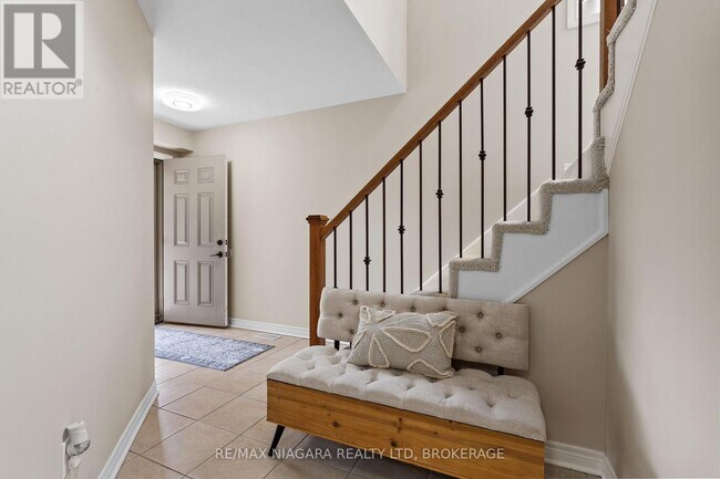 Building Photo - 8511 Jennifer Cres
