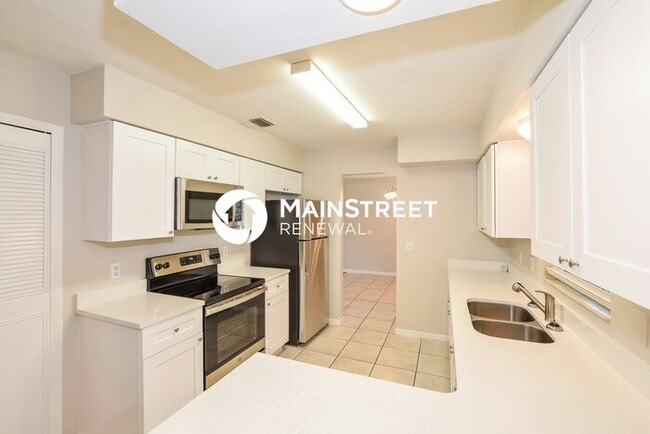 Building Photo - 3 Bedroom Pet-Friendly Home in WINTER PARK...