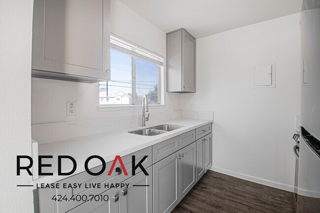 Foto del edificio - 1341 W 37th Pl