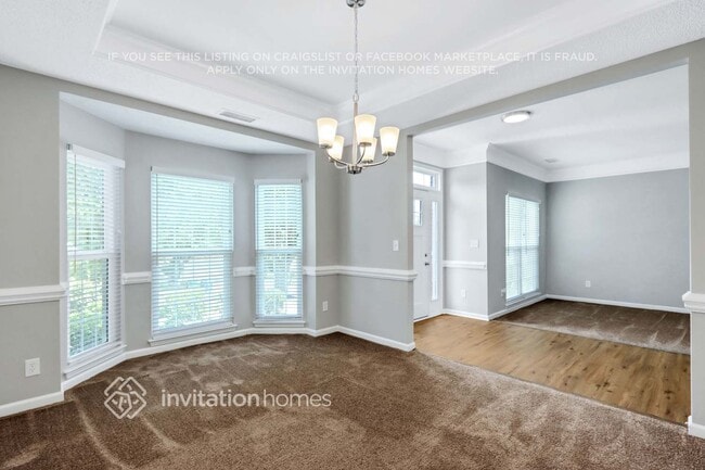 Foto del edificio - 9823 Dauphine Dr