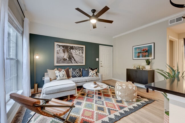 Foto del edificio - Laurel Canyon Apartments