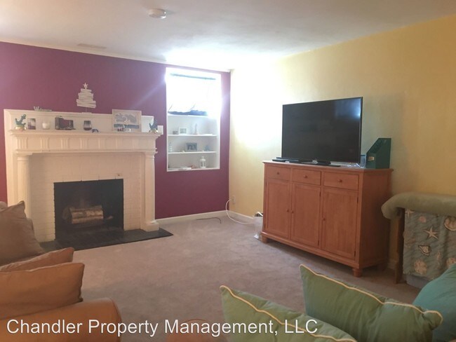 Building Photo - 3 br, 2 bath House - 1915 Colonial Ave #4