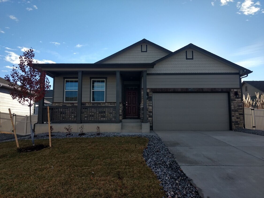 Primary Photo - Beautiful 3 Bedroom House in Ridge Crest N...