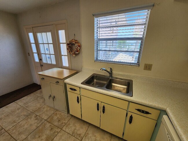 Foto del edificio - 50% off move in with 1 year lease agreement!!