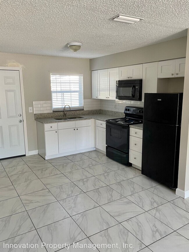 Foto del edificio - 2 br, 1 bath Apartment - 1015 Beecher St. ...