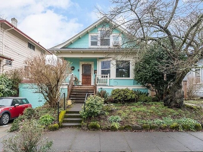 Building Photo - 1735 SE 35th Ave