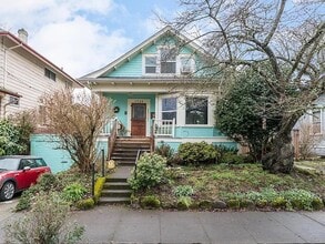Building Photo - 1735 SE 35th Ave