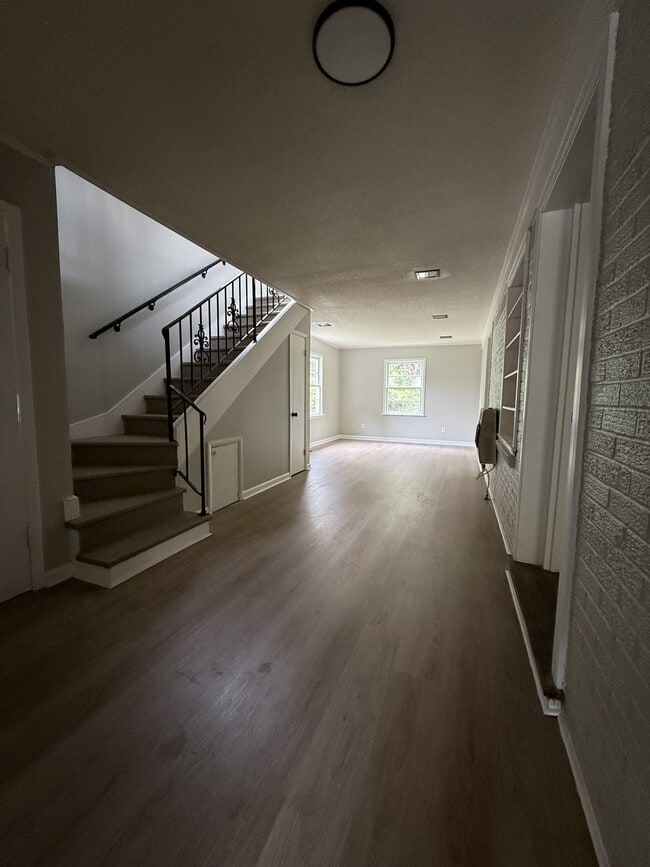 Foto del edificio - 405 Tyus St