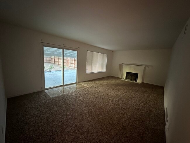 Building Photo - 1737 Beverly Dr
