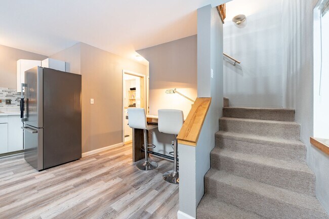 Foto del edificio - Secluded 2 Bed, 1 Bath Home with Carport, Oil Heat included!
