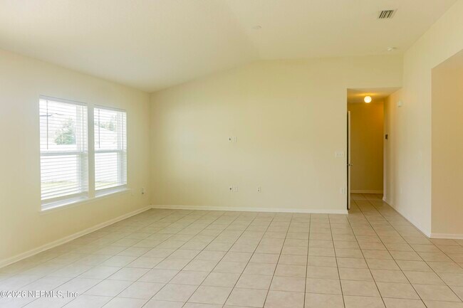 Foto del edificio - 8299 Fouraker Forest Rd
