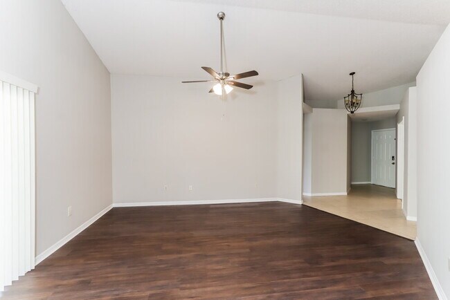 Building Photo - 1846 Twisting Ln