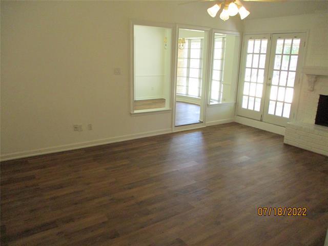 Building Photo - 609 Spring Garden Dr