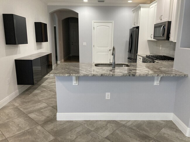 Building Photo - Waterfront Loren Cove Duplex!