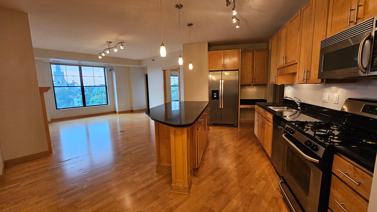 Foto principal - 317 Groveland Ave