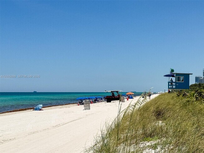 Foto del edificio - 9341 Collins Ave