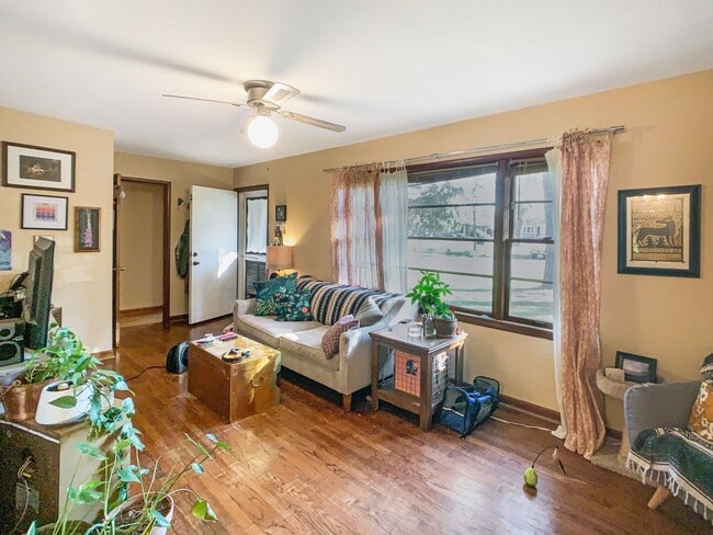 Photo - 3004 4th Ct E House