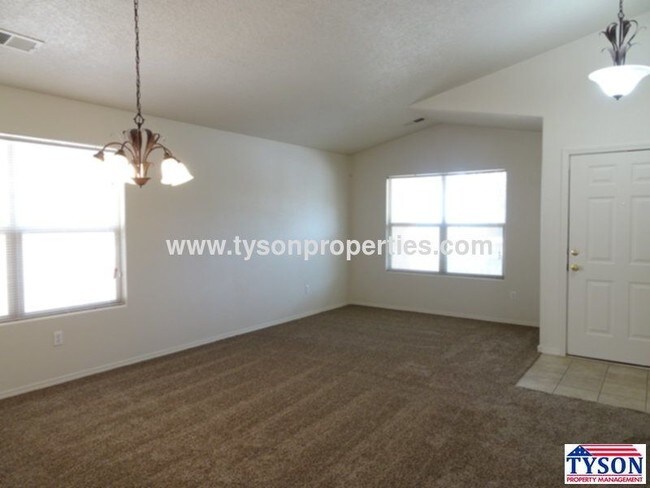 Building Photo - 10555 Coyote Canyon Pl NW