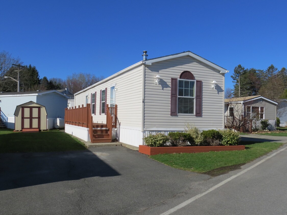 10 Clayton Dr, Jonesville, NY 12065 House Rental in Jonesville, NY