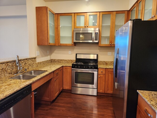 Building Photo - 263 W Bakerview Rd