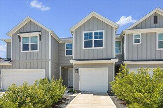 Building Photo - 27827 Western Crk Ct