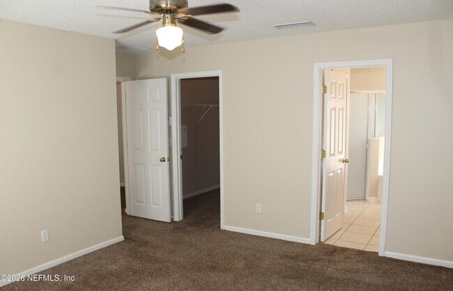 Building Photo - 684 Sid Dr