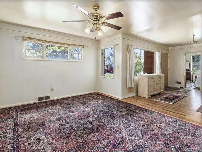 Foto del edificio - Exceptional FOUR Bedroom Home with Character Close to BSU and Downtown