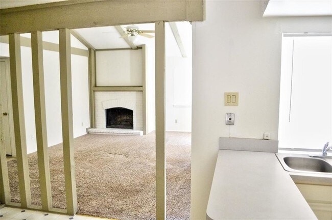 Building Photo - 601 Stroud Ln